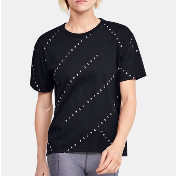 UA Logo Print Live Short Sleeve - Picture 2 of 7